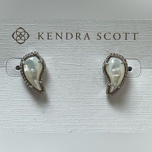 Kendra Scott Paisley Mother of Pearl Earrings- Silver
